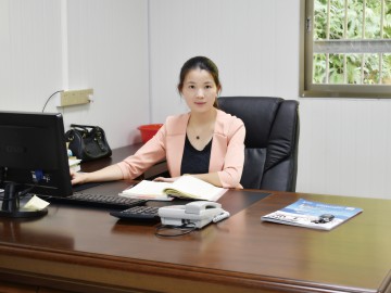 韦剑妹：肩负两种角色的"女管家"