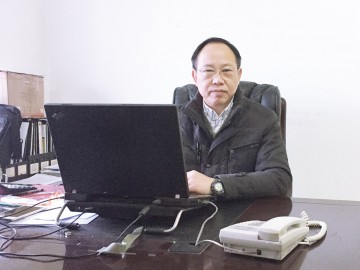 金湖：首台大型高效锥双螺杆挤出机横空出世