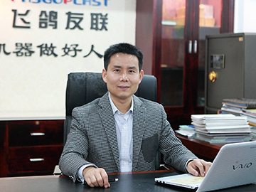 巧借外力  飞鸽高配置吹瓶机持续推陈出新