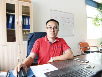 伯朗特：做一条平稳工业自动化湖中跳跃的鲢鱼