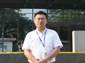 立式注塑MODERN时代  现代精密科技先行