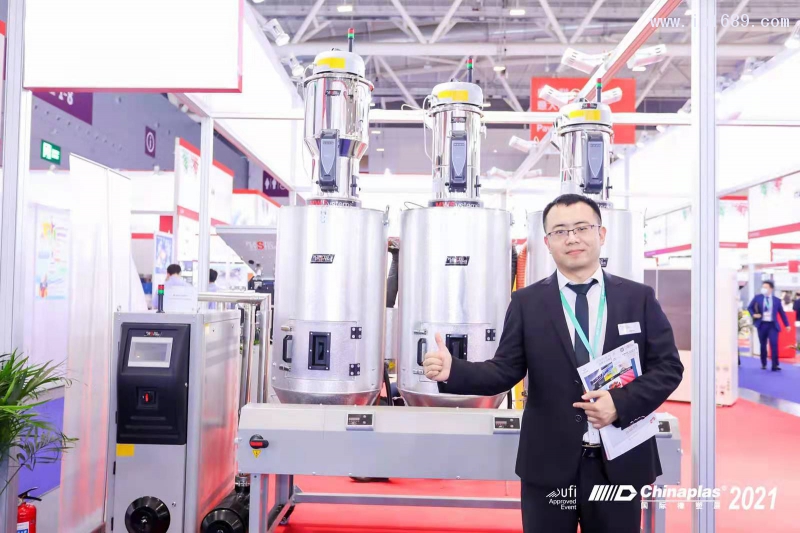 普朗斯塑料机械（上海）有限公司区域销售牛晓飞