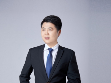 王国斌：抓住机遇  扬长避短  迎接挑战