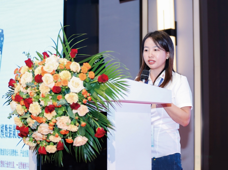 《万博游戏体育
》就当前企业运营新模式进行了深入分享-拷贝